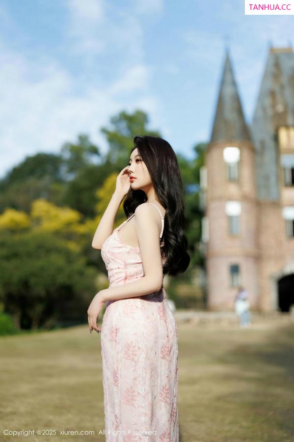 杨晨晨 sugar小甜心CC [XiuRen]高清写真图 2025.02.14 No.9886 杨晨晨Yome 丝袜美腿第6张图片